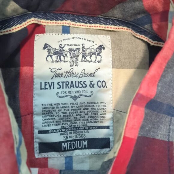Levi's Men's Medium Short Sleeve Flannel Shirt Blue Red Plaid Button Up - Picture 2 of 5